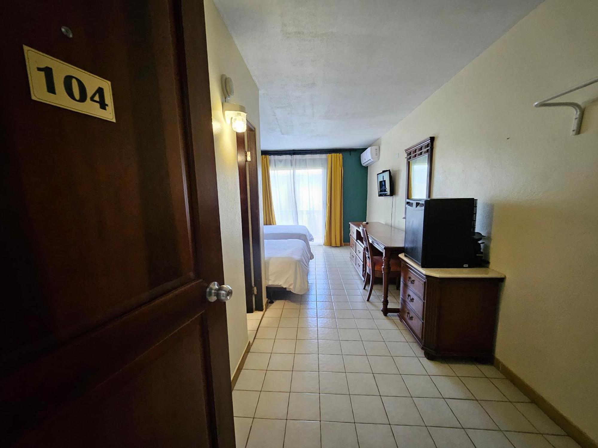 Deluxe Double Room Balcony,1542120577:JPEG